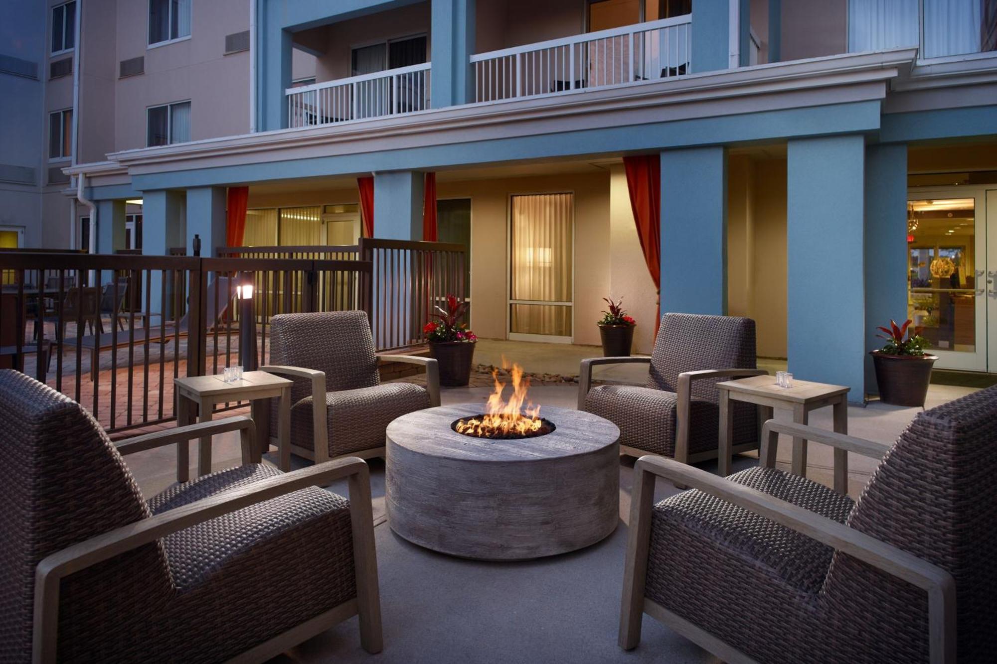 Courtyard By Marriott Myrtle Beach Broadway Eksteriør billede